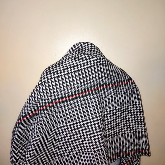 Janie Besner Scarf - Picture 3 of 7